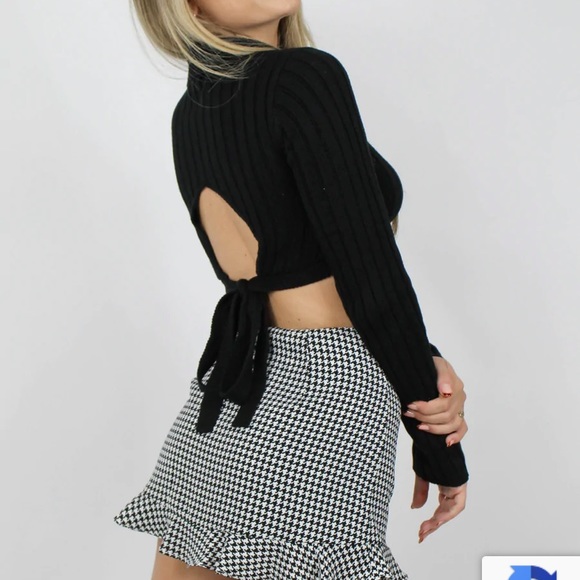 Brand new black cropped sweater - Picture 2 of 4